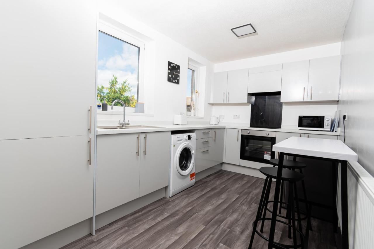 Greenbourne - 4 Bedrooms Sleeps 8 Free Parking Гейтсхед Экстерьер фото