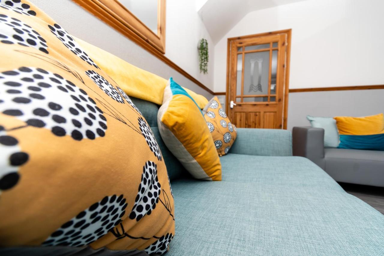 Greenbourne - 4 Bedrooms Sleeps 8 Free Parking Гейтсхед Экстерьер фото
