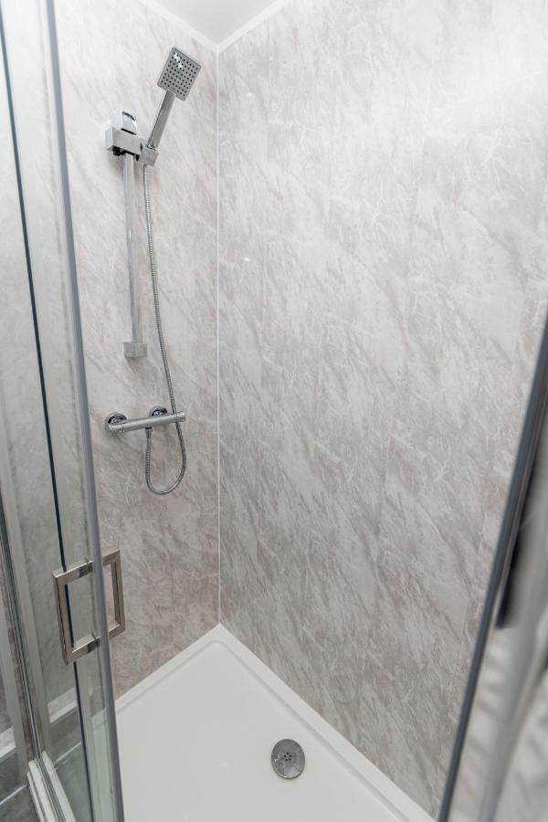 Greenbourne - 4 Bedrooms Sleeps 8 Free Parking Гейтсхед Экстерьер фото