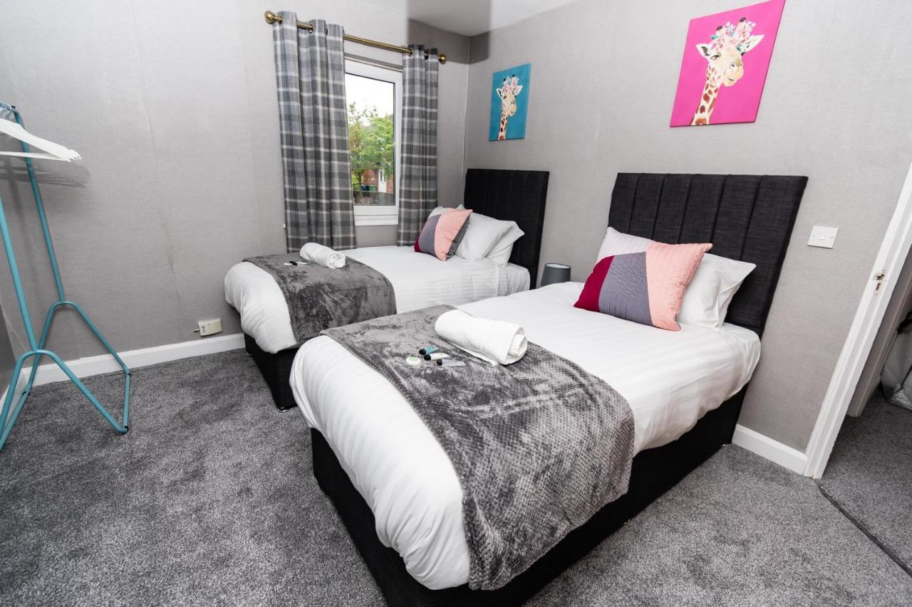 Greenbourne - 4 Bedrooms Sleeps 8 Free Parking Гейтсхед Экстерьер фото